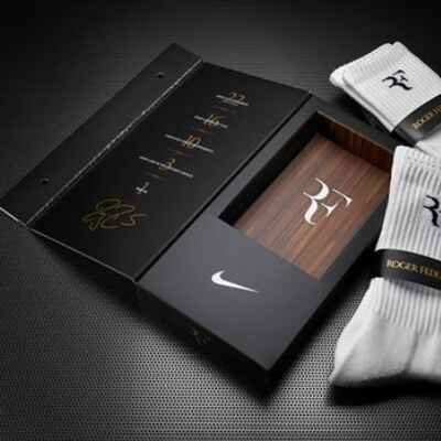 custom-printed-sock-packaging